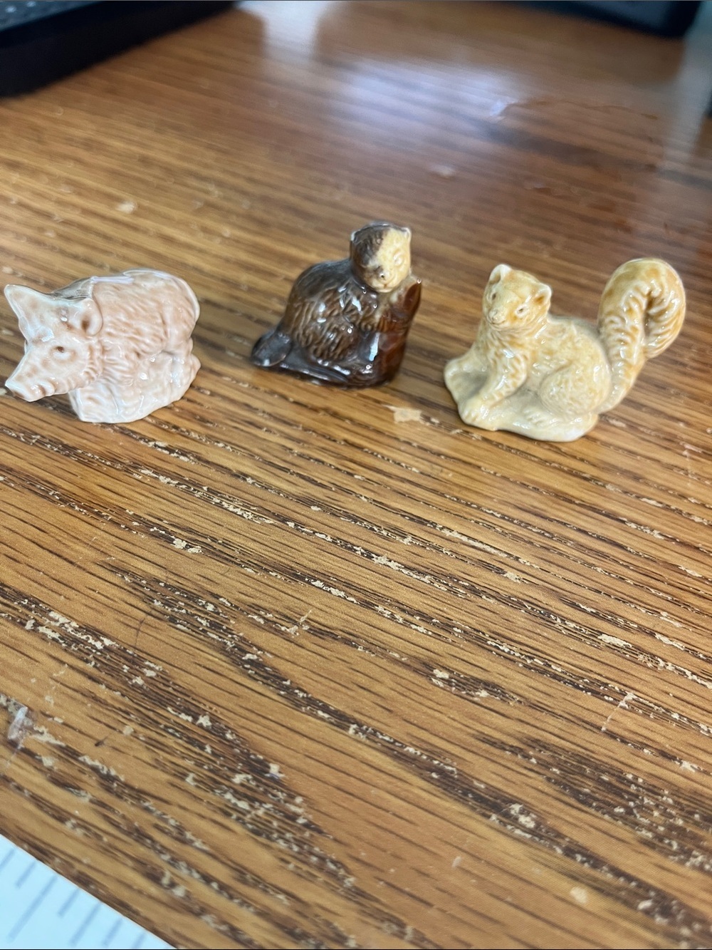 Wade Whimseys Set of 3 Figures Squirrel Pig Beaver Red Rose Tea Miniature